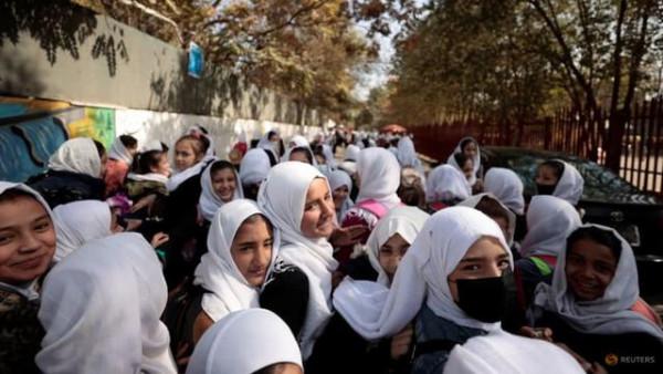 塔利班上臺後，說女大學生們學的東西沒用