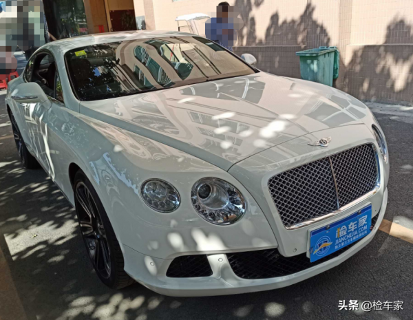 九年的二手車賣130萬，不成想內飾功能沒反應，買主：留著報廢吧