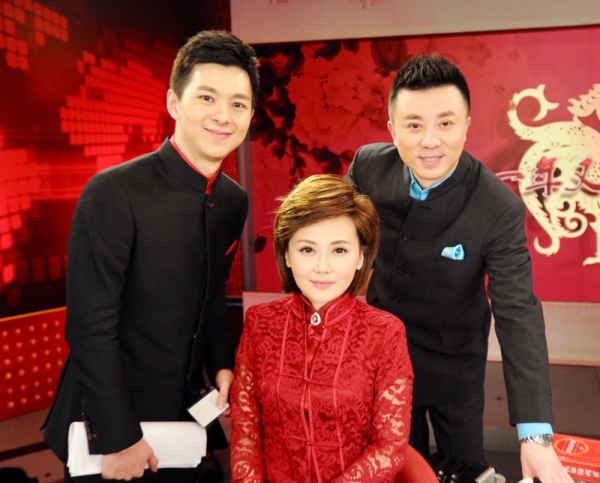 《新聞聯播》潘濤:45歲北漂勇闖央視,風光背後是妻子無私的奉獻 《新聞聯播》潘濤:45歲北漂勇闖央視,風光背後是妻子無私的奉獻