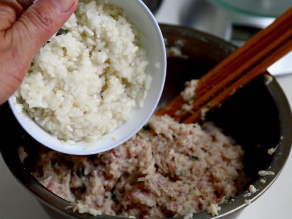 85歲老太經驗談：炸丸子“加3忌1”外酥裡嫩，有網友問炸幾遍？