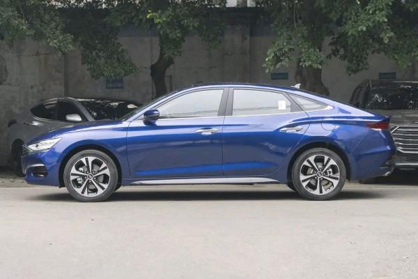 現代菲斯塔:外觀運動霸氣,搭載190馬力+前後獨懸,適合年輕人 現代菲斯塔:外觀運動霸氣,搭載190馬力+前後獨懸,適合年輕人