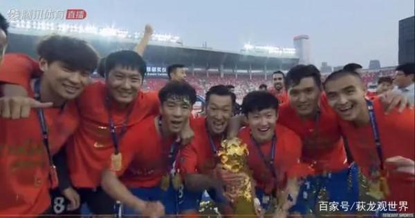 給中國男足隊員定薪資