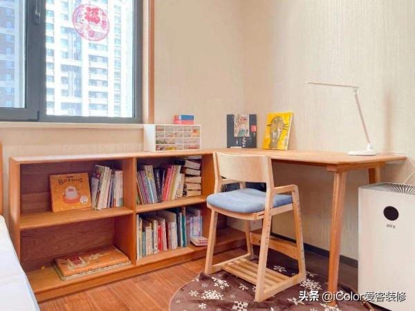 家裡太小做不成書牆?不妨試試這樣的“隱形書架” 家裡太小做不成書牆?不妨試試這樣的“隱形書架”