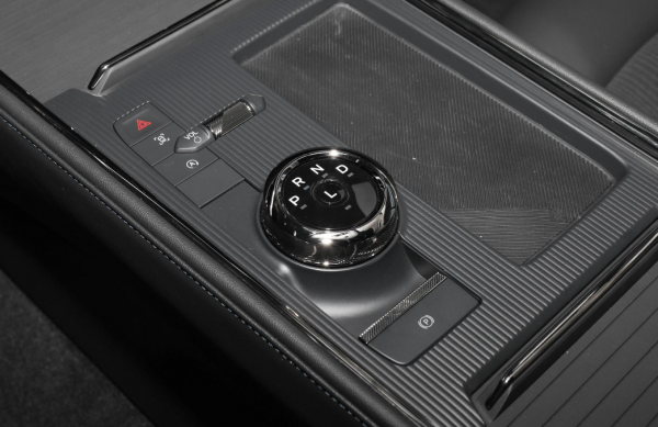 福特EVOS：預售22.78萬，標配2.0T引擎風尚版車型解析！