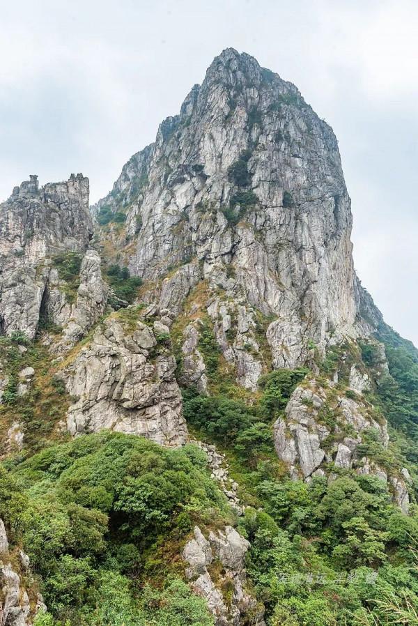 廣東第一險龍鬥峰,聚集了嶺南山嶽精華的巔峰之作 廣東第一險龍鬥峰,聚集了嶺南山嶽精華的巔峰之作