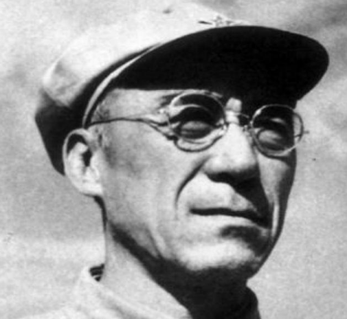 1962年毛主席走出天安門城樓後，又返回與一個人握手：你還好嗎？