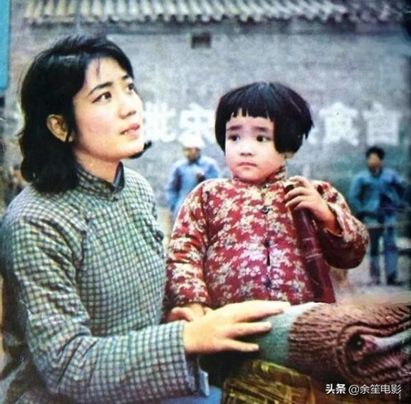 80年代當紅女星李秀明，巔峰時隱退賣薯片，如今她過得怎麼樣了？