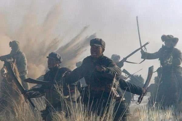 蔣介石率30萬大軍包圍，毛澤東卻原地睡覺3天，事後才知此計真高