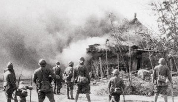 軍史上極為罕見的戰例：我軍用上千條狗擺出怪陣，敵軍不戰而降