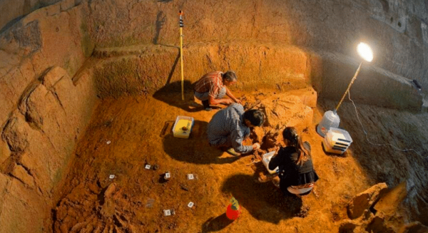 1972年內蒙出土康熙女兒墓,墓中發現稀有文物,專家鑑定價值過億 1972年內蒙出土康熙女兒墓,墓中發現稀有文物,專家鑑定價值過億