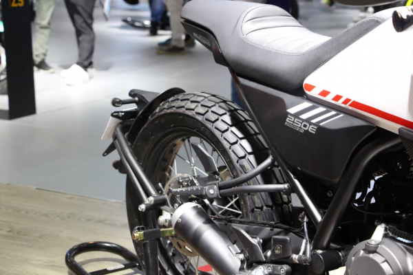 前衛科幻的公升級運動巡航RA9、RX850、RE5等賽科龍摩博會下餃子 前衛科幻的公升級運動巡航RA9、RX850、RE5等賽科龍摩博會下餃子