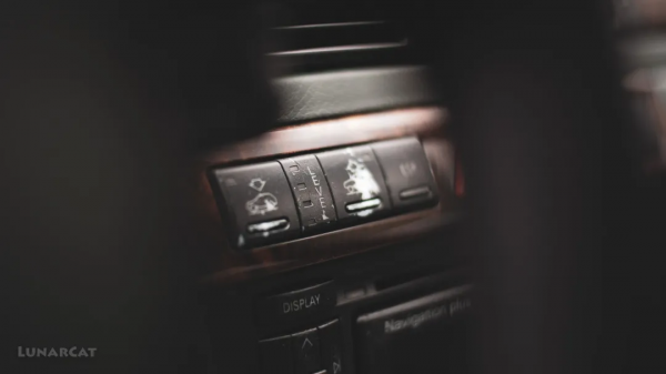 拯救15年車齡的奧迪草原狼，不惜成本也要修