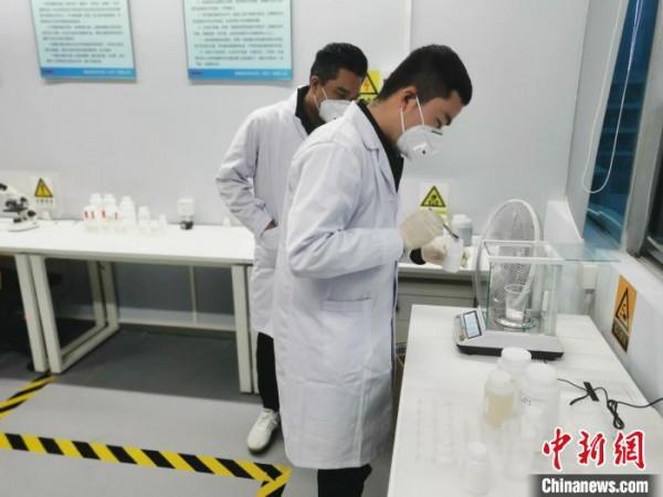 在材料“隧道”中逐光——訪彗晶團隊負責人陳昊 在材料“隧道”中逐光——訪彗晶團隊負責人陳昊