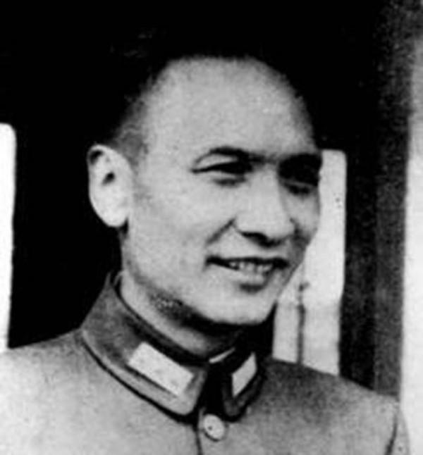 蔣介石向沈醉發誅殺令,民國大佬隨手畫一個反勾,救下90多條人命 蔣介石向沈醉發誅殺令,民國大佬隨手畫一個反勾,救下90多條人命