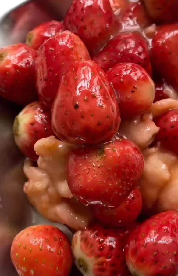 是食堂先動的手