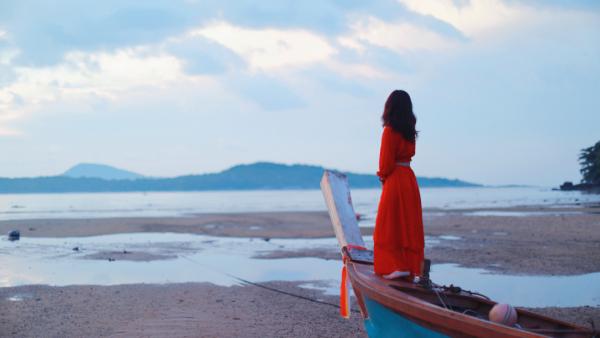 人踩人，人比人，人幫人