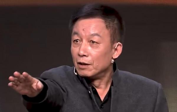 餘秋雨到底水平如何？易中天評價很犀利，但不及金庸風趣幽默