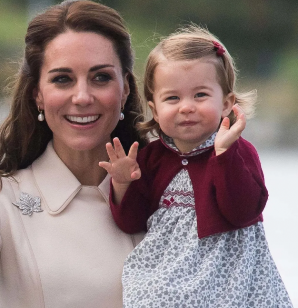 馬來西亞10歲公主：包子臉大眼睛嘟嘴好可愛，比夏洛特還討人喜歡