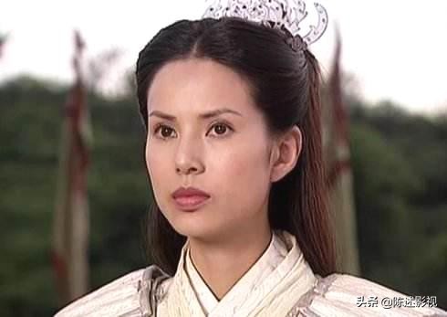 上戰場還濃妝豔抹,讓這6位女星告訴你,什麼叫女將軍形象 上戰場還濃妝豔抹,讓這6位女星告訴你,什麼叫女將軍形象