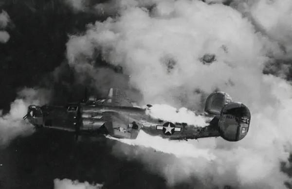 中國敗類吳氏三兄弟,謀害7名戰友後叛逃臺灣,總理雷霆震怒 中國敗類吳氏三兄弟,謀害7名戰友後叛逃臺灣,總理雷霆震怒