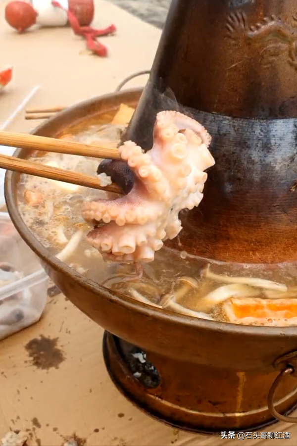 你在海邊吃過燒烤,那你吃過火鍋嗎? 你在海邊吃過燒烤,那你吃過火鍋嗎?