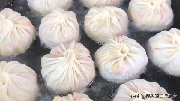 菜包子這樣做太香了,不發麵不擀麵,營養低脂,比肉吃還香 菜包子這樣做太香了,不發麵不擀麵,營養低脂,比肉吃還香