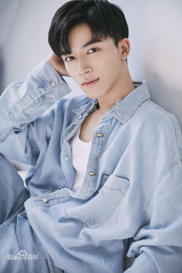 《周生如故》全員古裝與現代裝對比，你能認出幾位？