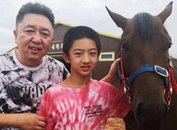 白慧明嫁大10歲于謙：獨自撐起一個家，她的堅強郭德綱看了都心疼