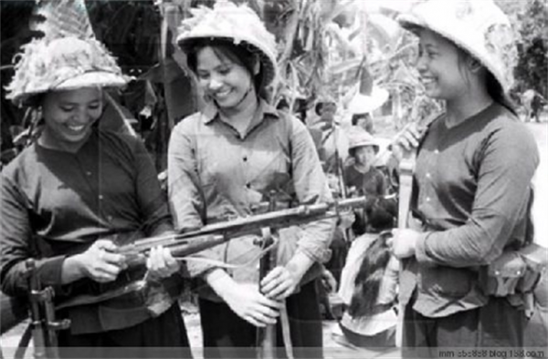 美國大兵在越南有了女兒並不知道，48年後父女相認稱很愧疚