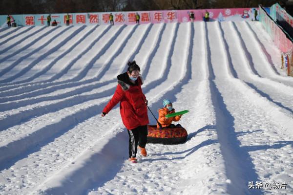 新年來陶然亭公園打卡雪世界