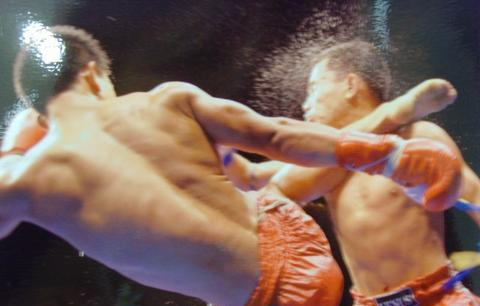 周比利:唯一世界級華人拳王,打傷李連杰踢飛吳京,卻被迫退圈 周比利:唯一世界級華人拳王,打傷李連杰踢飛吳京,卻被迫退圈