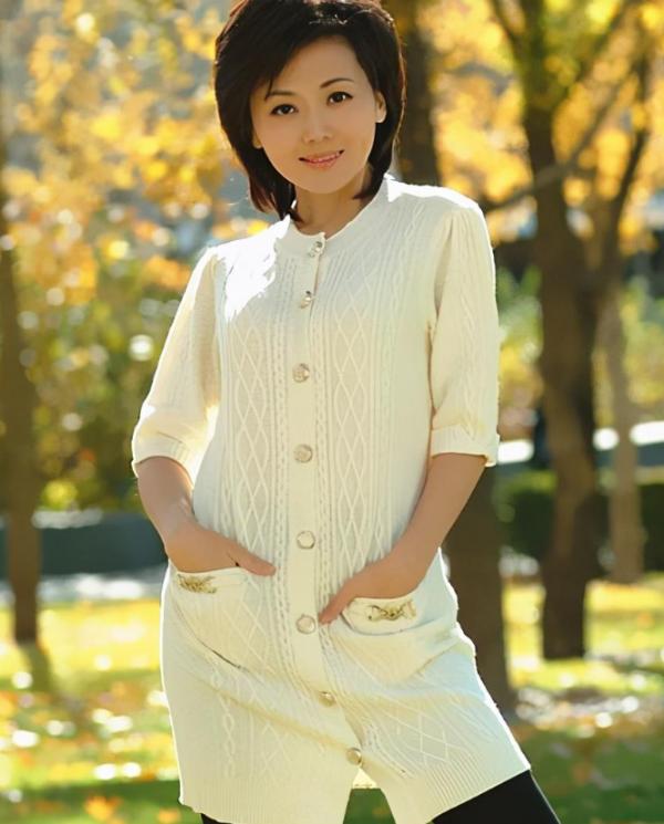 至今沒嫁出去的5位大齡女主持人：最大56歲，最小39歲