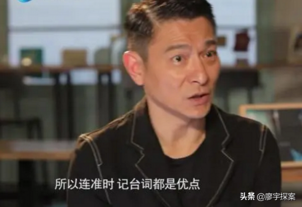 有人帶8助理30保鏢，他啃漢堡被噎，誰揭了“塑膠演員”的遮羞布