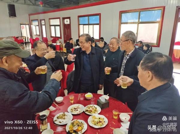 山西臨猗：叔侄倆舉辦的書法藝術個人家庭展在農家小院隆重開幕