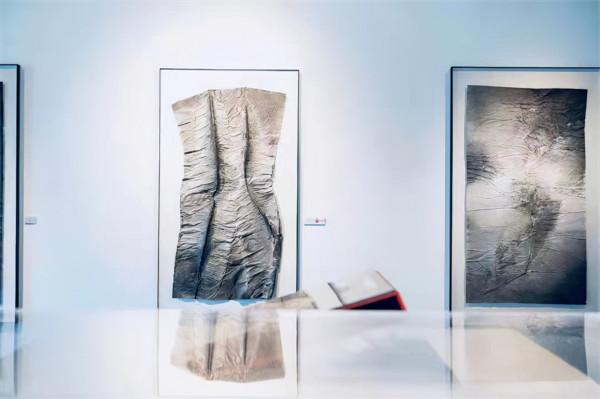 文箋舒捲處 詩意有迴文——寫在周晨《植物記憶與制書樂》作品展之前