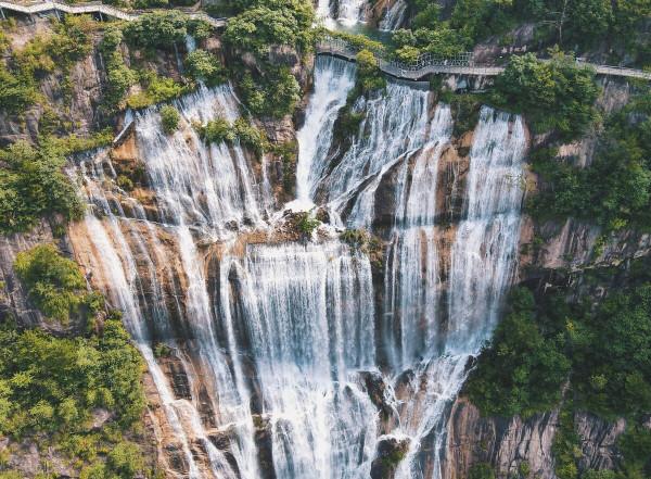 大自然之美——瀑布