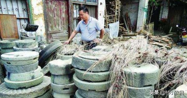 為啥很多小販到農村收石磨？200元購入，一轉手就賺幾千元