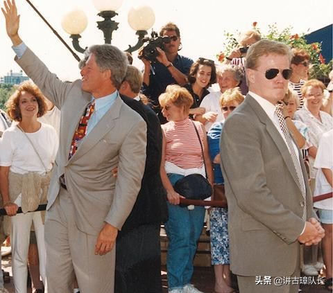 美國總統的保鏢有多難當？早上陪跑步，關鍵時刻擋子彈，年薪百萬