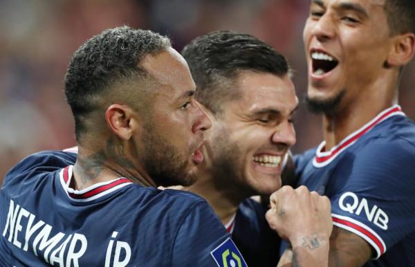 足球——法甲：巴黎聖日耳曼勝里昂