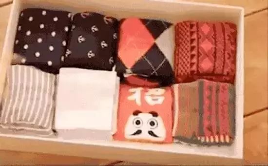 疊衣服這樣做最聰明，再多衣服也不怕→