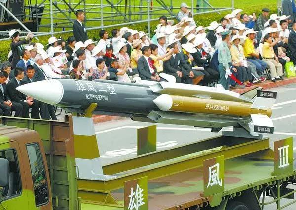 能被大陸看上的臺軍裝備只剩E-2D、“鋪路爪”等“四大件”了