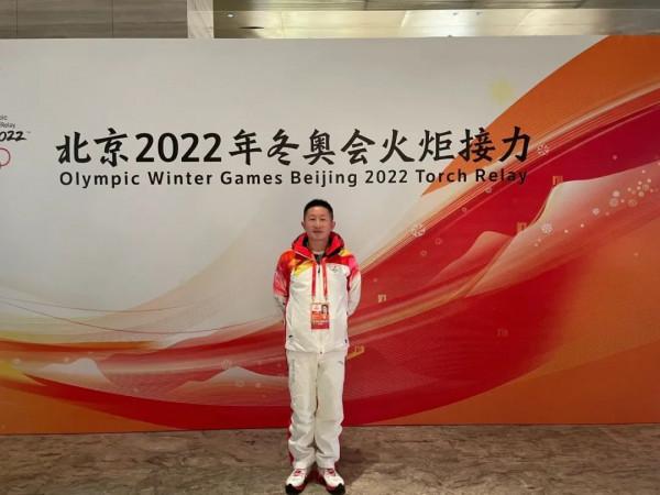 全世界矚目！今天，這位泰州籍火炬手登上了八達嶺長城