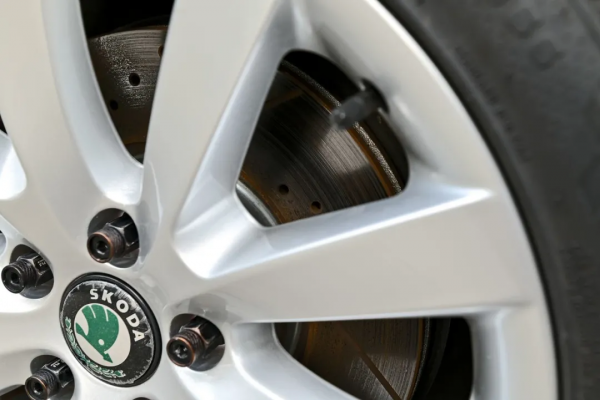 價效比“瓦罐”上線，13萬出頭買二手速尊，好成色還送裝備