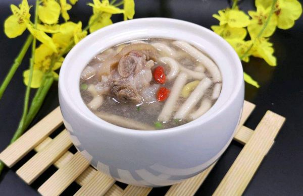 補氣血有三條路：一條毒副作用少；一條治標治本；一條收效比較快