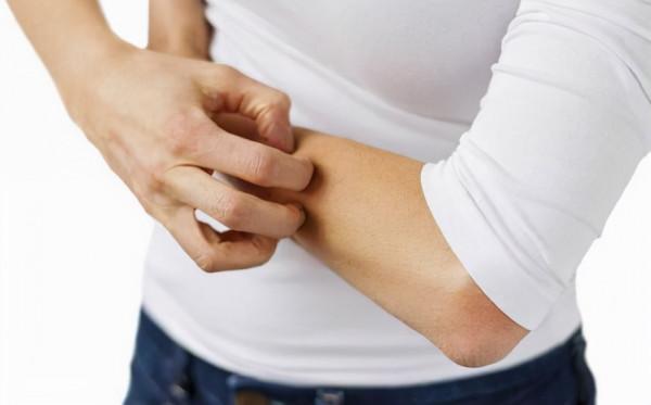 面板突然感覺瘙癢，卻不知道是啥原因？可能和胰腺有關，及時檢查