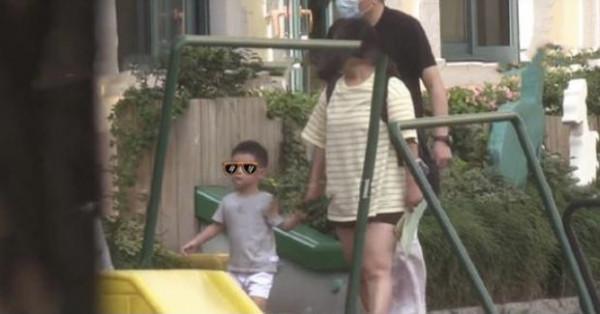 趙麗穎兒子探班媽媽，2歲想想圓潤可愛腿長優秀，遺傳馮紹峰好基因