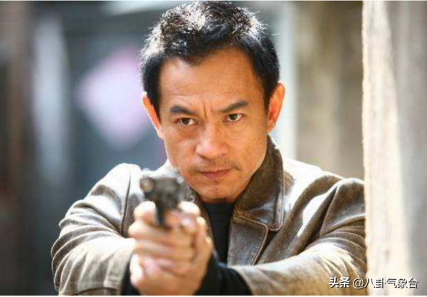 演員周浩東，27歲上北電，養父是他前行路上最大的支援