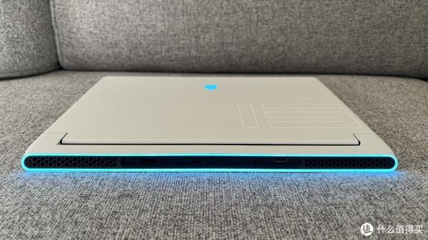 外星人 Alienware X15 R1 遊戲筆記本：效能與儀式感拉滿的遊戲利器