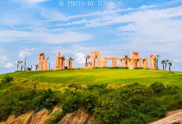 湖南發現中國版巨石陣，據說與鐵柺李的椅子有關，太奇妙啦