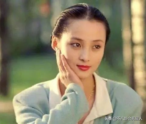 那些老了就演皇后太后的演員，年輕時都是大美人，老了氣質依舊